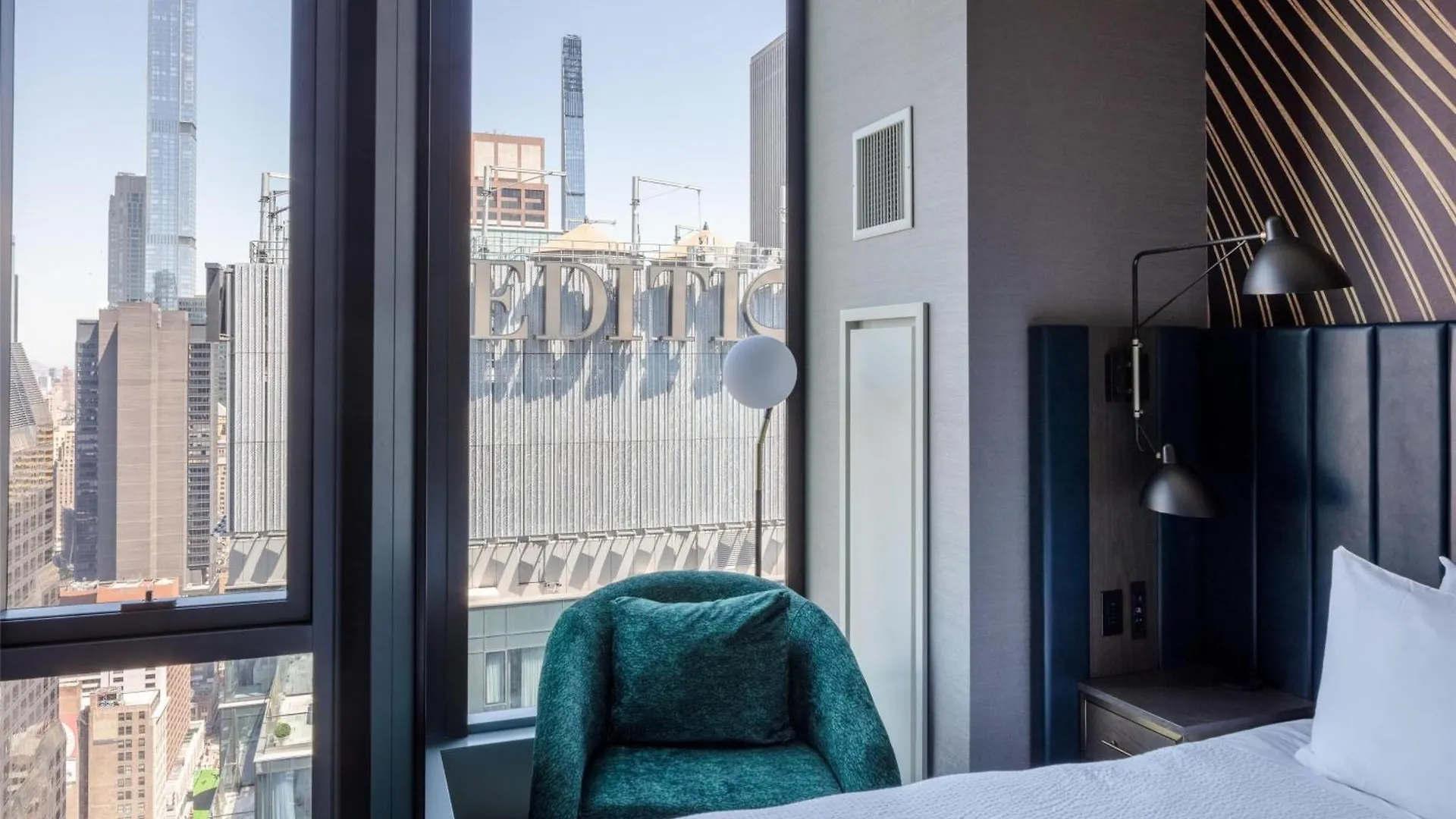 Tempo By Hilton New York Times Square Hotel