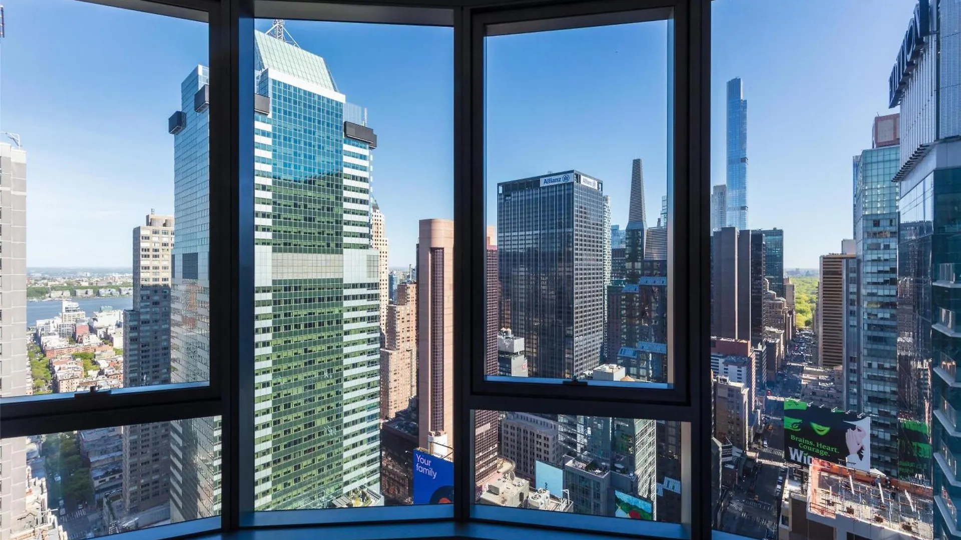 מלון Tempo By Hilton New York Times Square