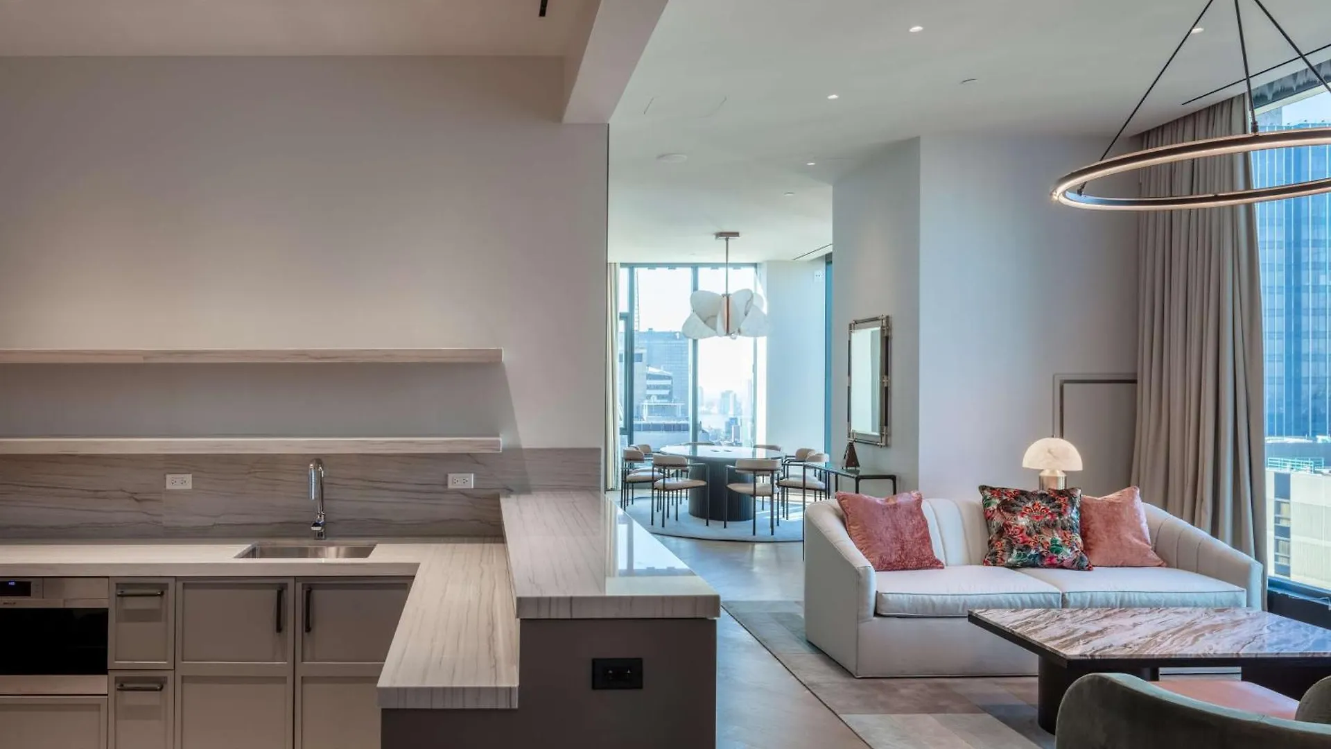 Hotel Tempo By Hilton New York Times Square 4*,
